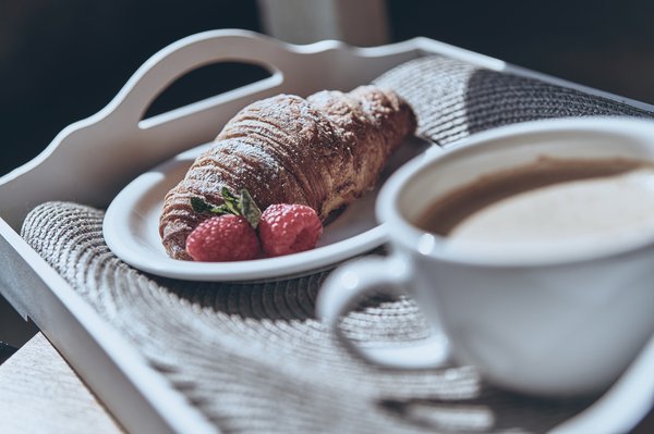 Expériences culinaires en vol : chefs et leurs plateaux-repas