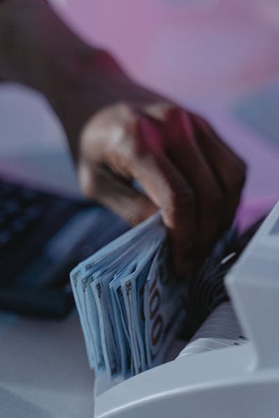 Salaire minimum en pologne : chiffres et enjeux pour 2025
