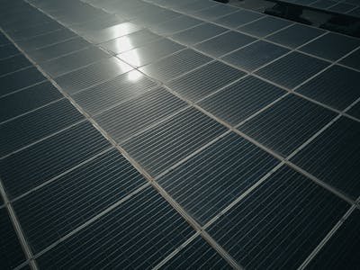 Quels sont les avantages des panneaux solaires flexibles ?