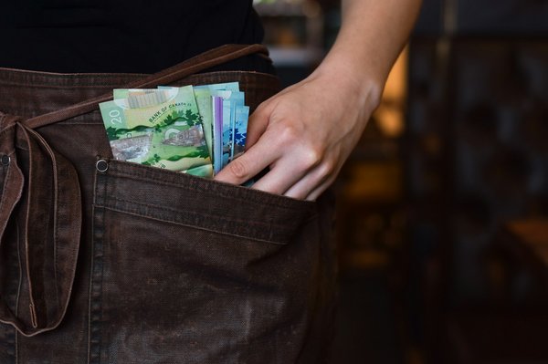 Prévisions salariales pour 2025 : enjeux du salaire minimum en pologne